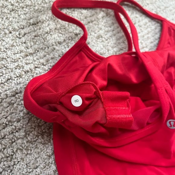 Lululemon Power y tank, vibrant red, size 8 - Picture 3 of 3